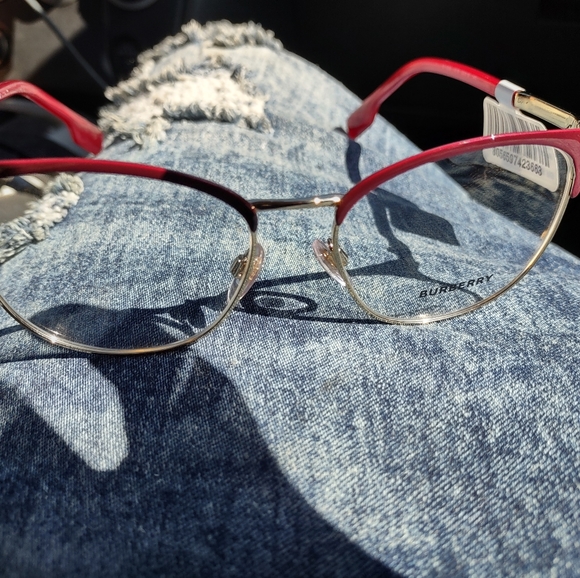 Red Burberry prescription glasses frames - Picture 1 of 5